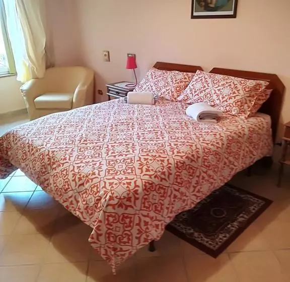 تختخواب و صبحانه Casa Fiorita