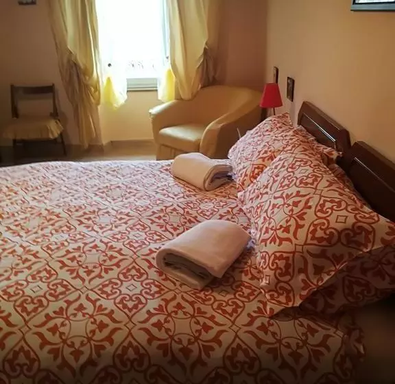 تختخواب و صبحانه Casa Fiorita