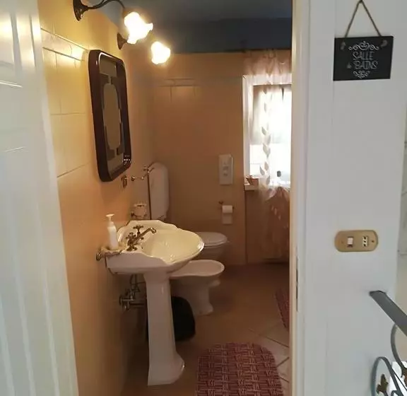 تختخواب و صبحانه Casa Fiorita