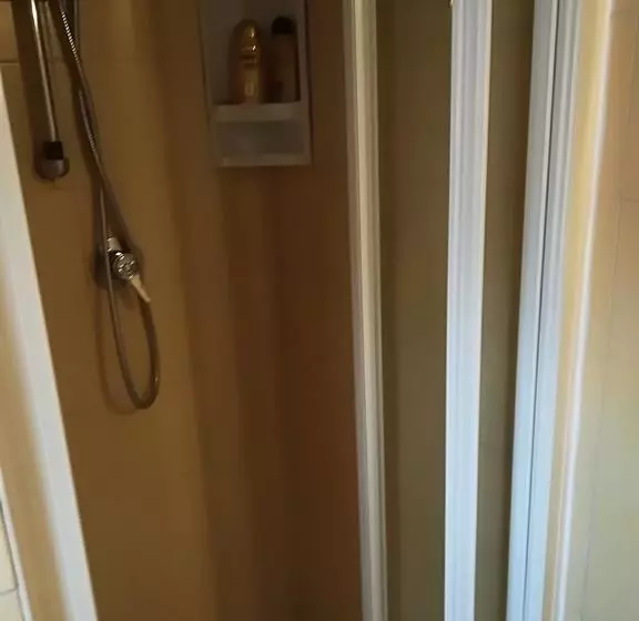 تختخواب و صبحانه Casa Fiorita