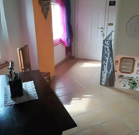 تختخواب و صبحانه Casa Fiorita