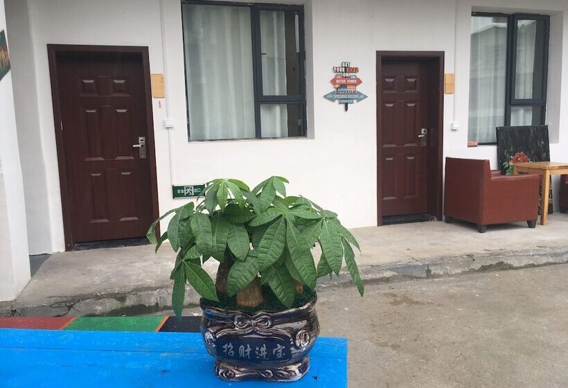 Changsha On The Road Youth Hostel