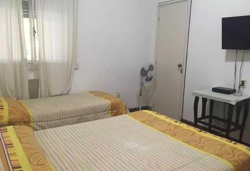 Hotelli Del Prado