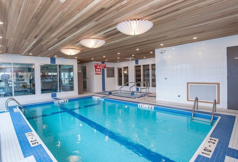 هتل Sandman Signature St. John S