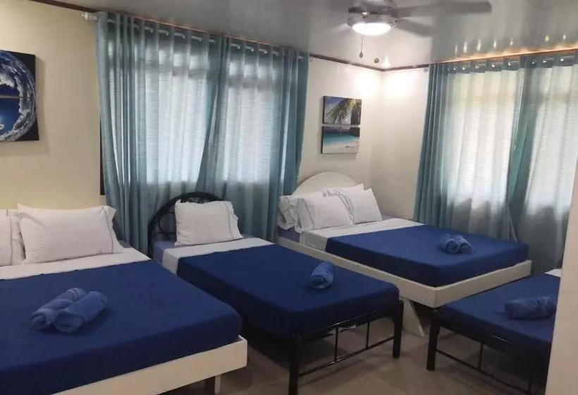 Lomakeskus Bagalangit Hideaways