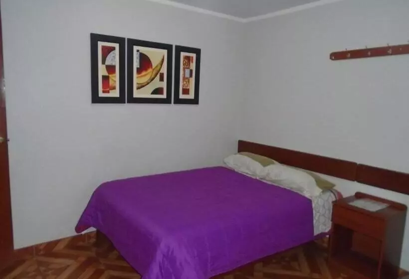 هاستل Hostal Florencia