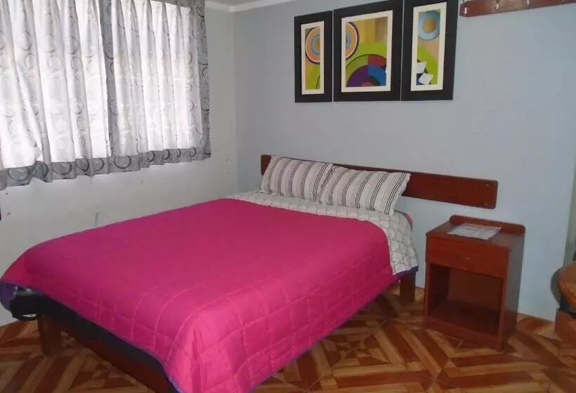 هاستل Hostal Florencia