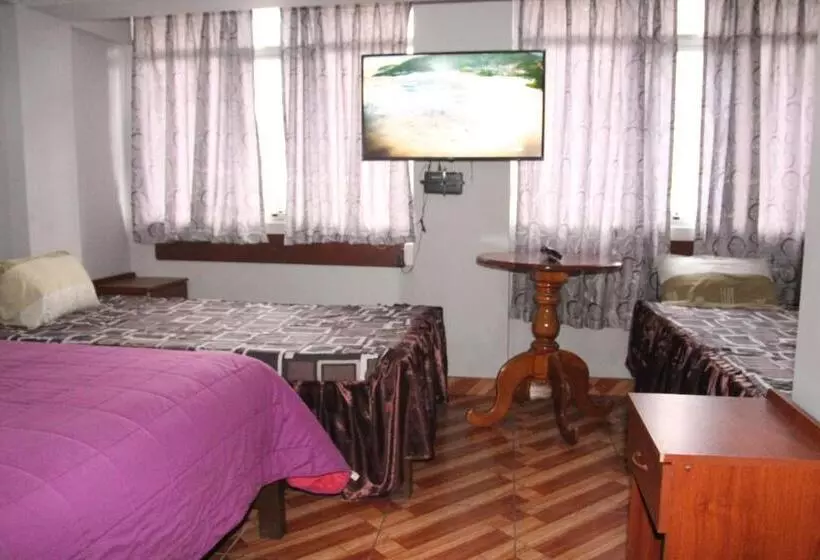 هاستل Hostal Florencia