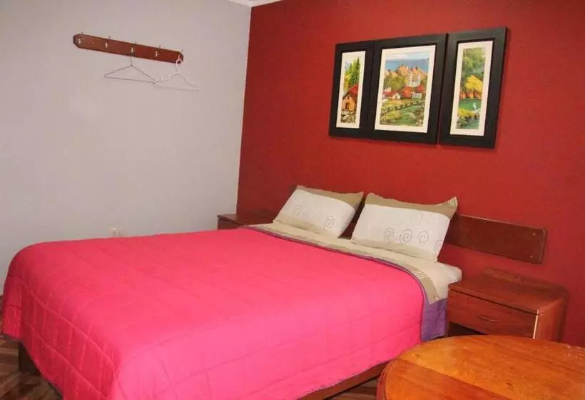 هاستل Hostal Florencia