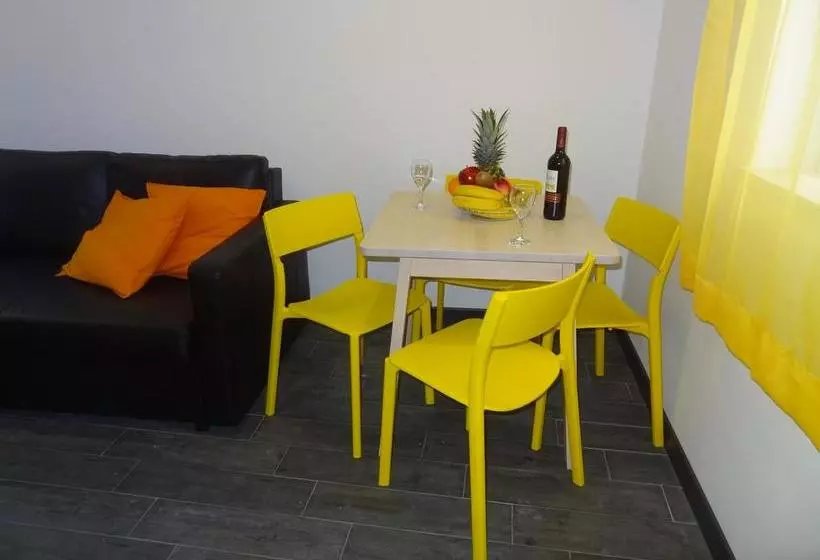 تختخواب و صبحانه Fisherman's Palace