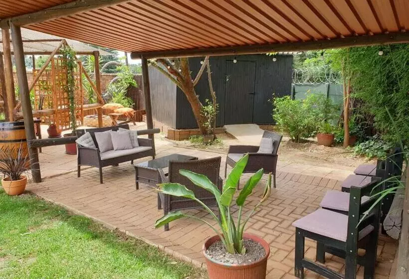 Aamiaismajoitus (B&B) The Lazy Grape Guest Lodge & Spa