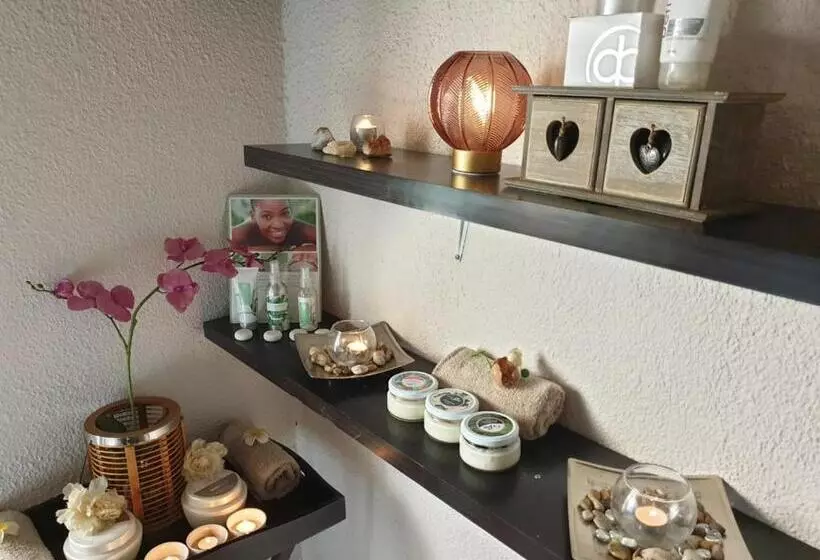 Aamiaismajoitus (B&B) The Lazy Grape Guest Lodge & Spa