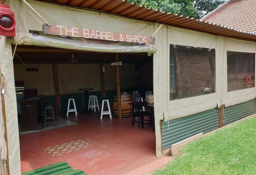 ベッドアンドブレックファースト The Lazy Grape Guest Lodge & Spa