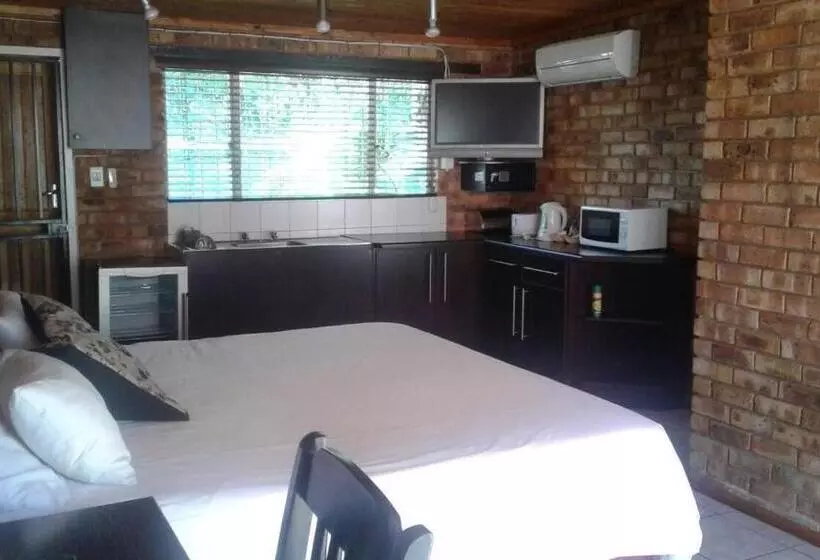 Aamiaismajoitus (B&B) The Lazy Grape Guest Lodge & Spa