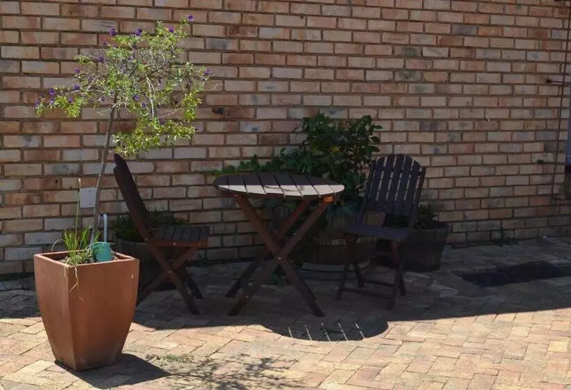 Aamiaismajoitus (B&B) The Lazy Grape Guest Lodge & Spa