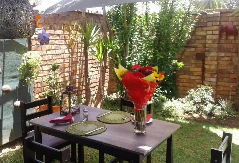 Aamiaismajoitus (B&B) The Lazy Grape Guest Lodge & Spa