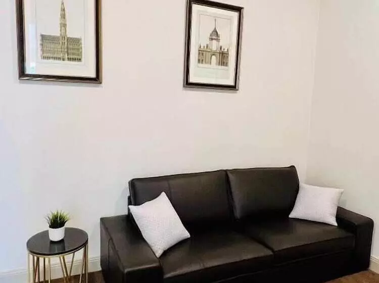 Clarendon Hotel Melbourne