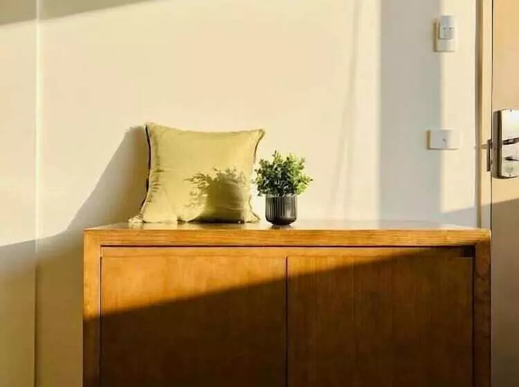 Clarendon Hotel Melbourne