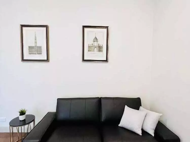 Clarendon Hotel Melbourne