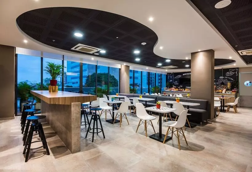 ホテル Ibis Barranquilla