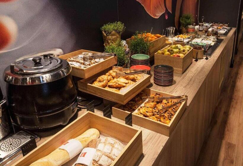 هتل Ibis Kyiv Railway Station