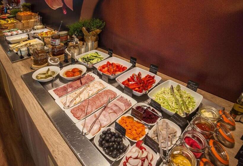 هتل Ibis Kyiv Railway Station