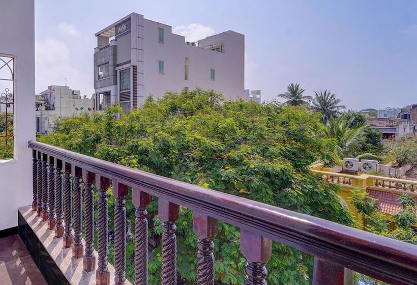 Itsy Hotels Prakasam Residency