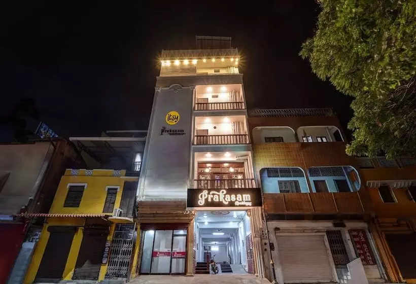 Itsy Hotels Prakasam Residency
