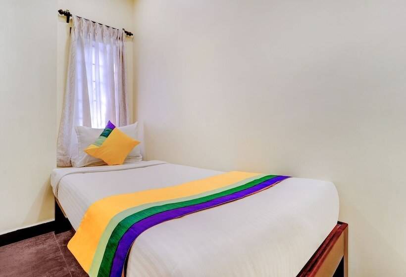 Itsy Hotels Prakasam Residency