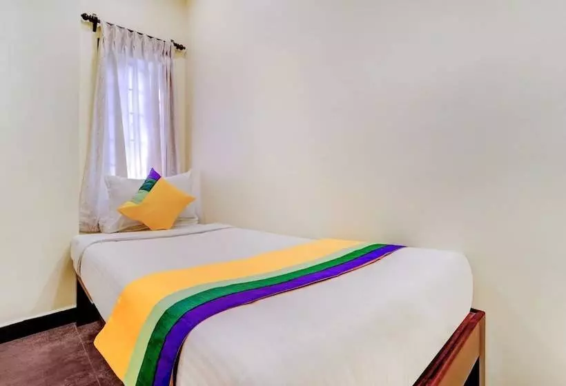 Itsy Hotels Prakasam Residency