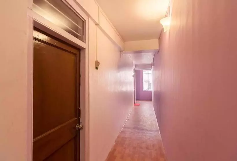 Hotelli Oyo 10831 Balaji Guest House