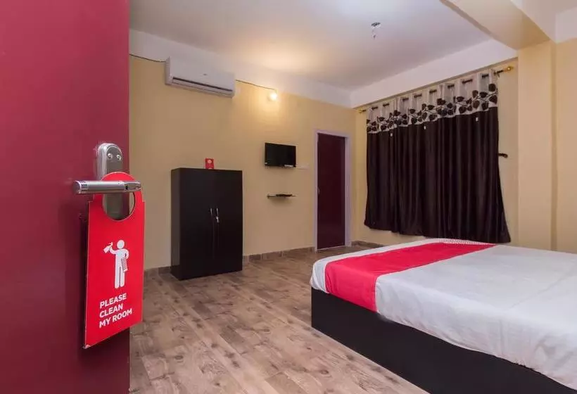 ホテル Oyo 11062 Victoria Guest House