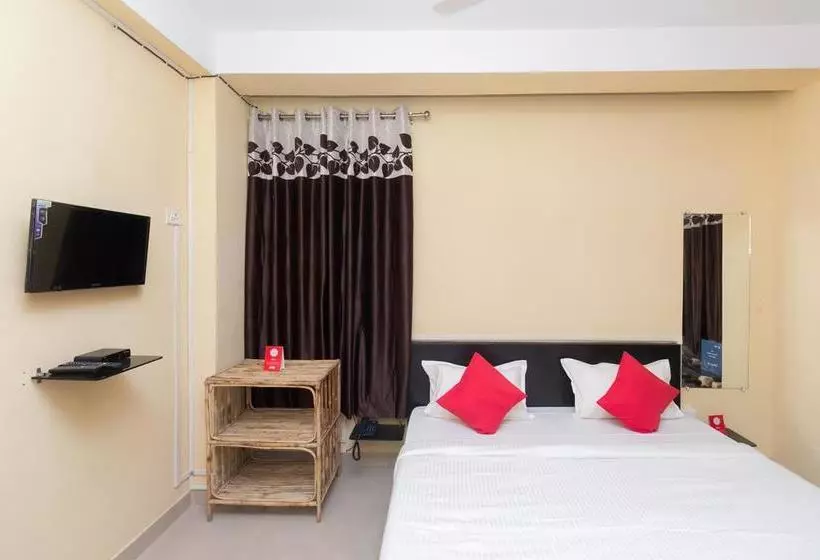 ホテル Oyo 11062 Victoria Guest House