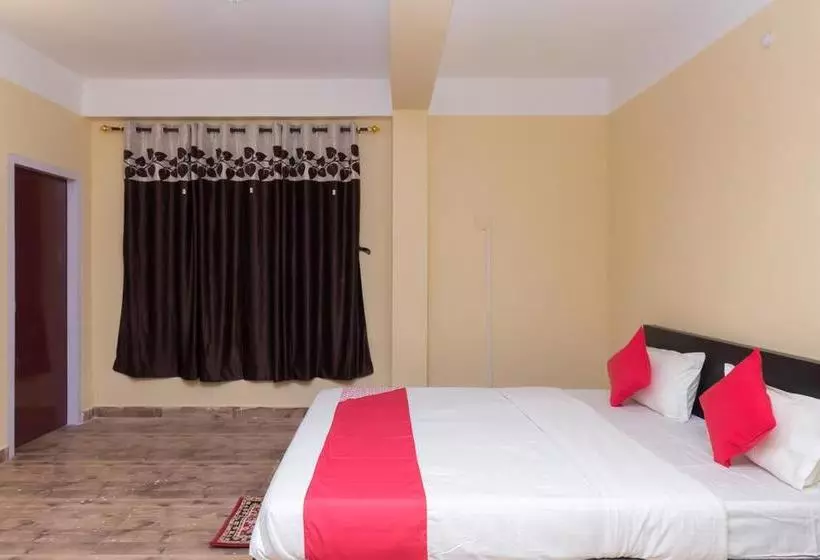 ホテル Oyo 11062 Victoria Guest House