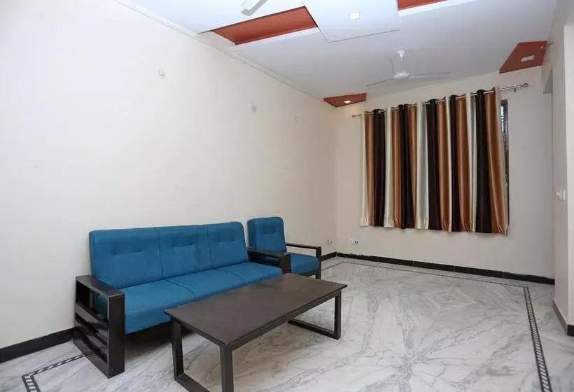 Oyo 11046 Hotel Surya Inn 2