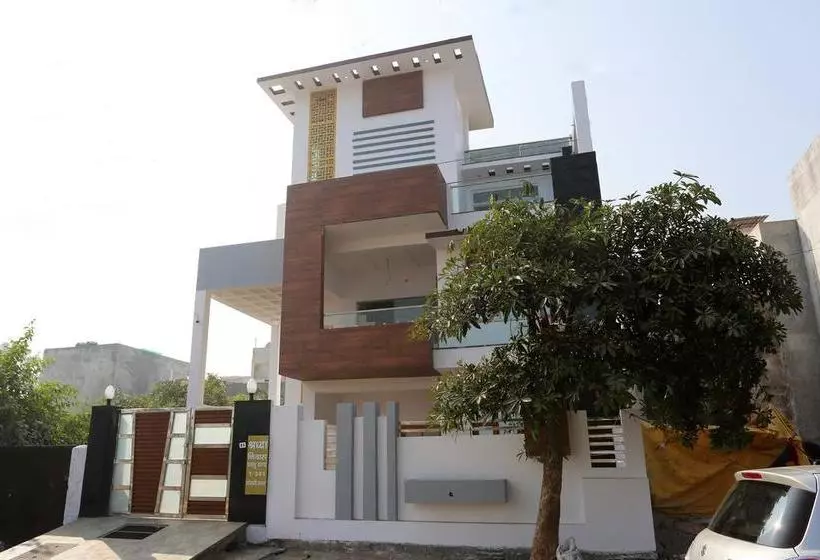 Oyo 11046 Hotel Surya Inn 2