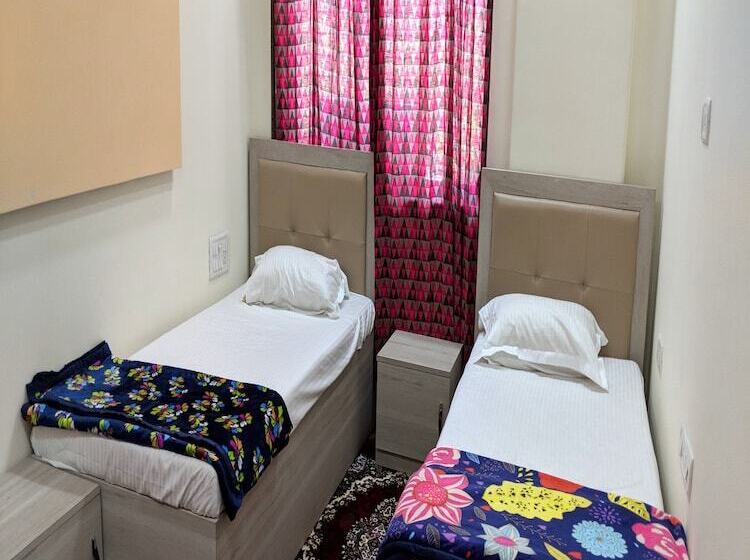 The Dorm Factory Hostel