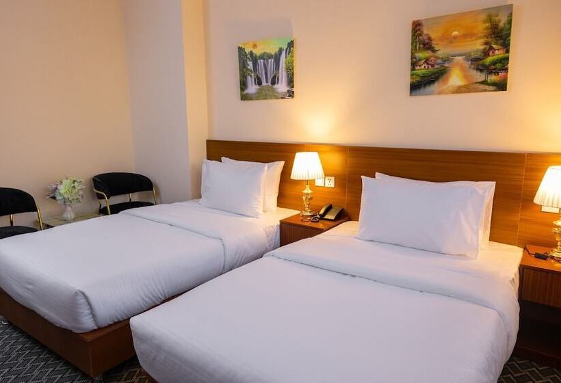 Отель Three 888