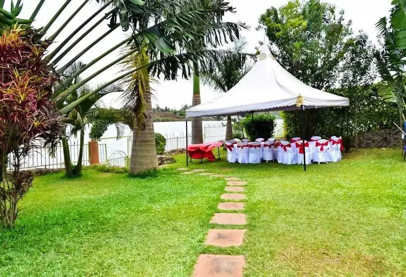Flo garden Resort