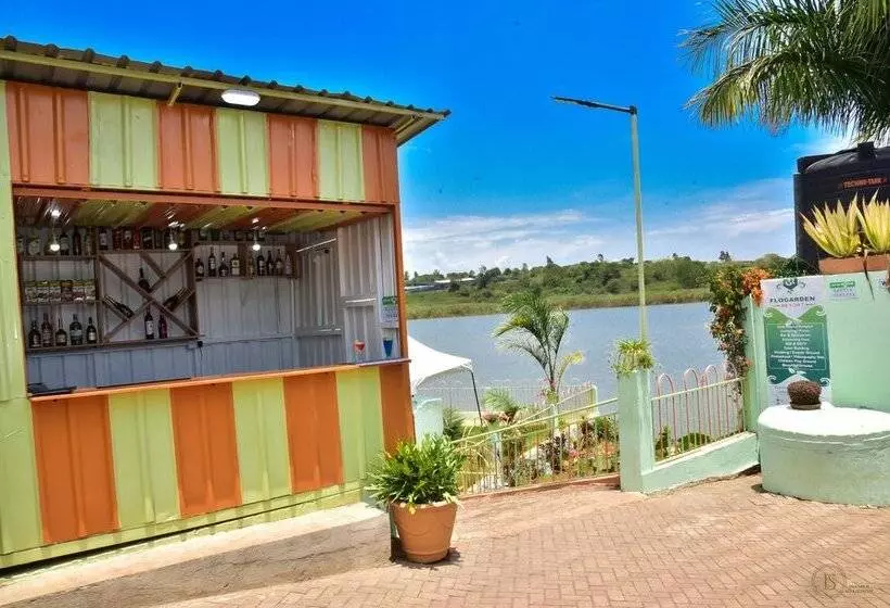 Flo garden Resort