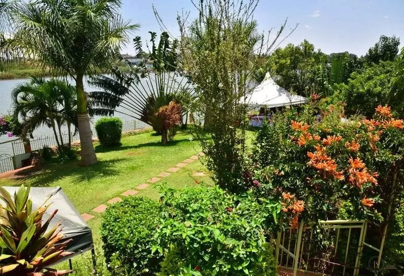 Flo garden Resort