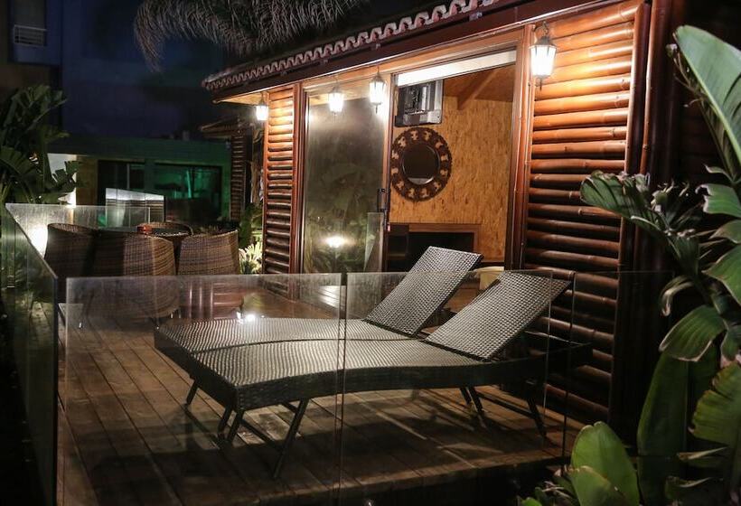 هتل Four Seasons Halat