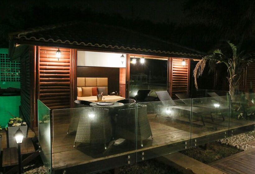 هتل Four Seasons Halat