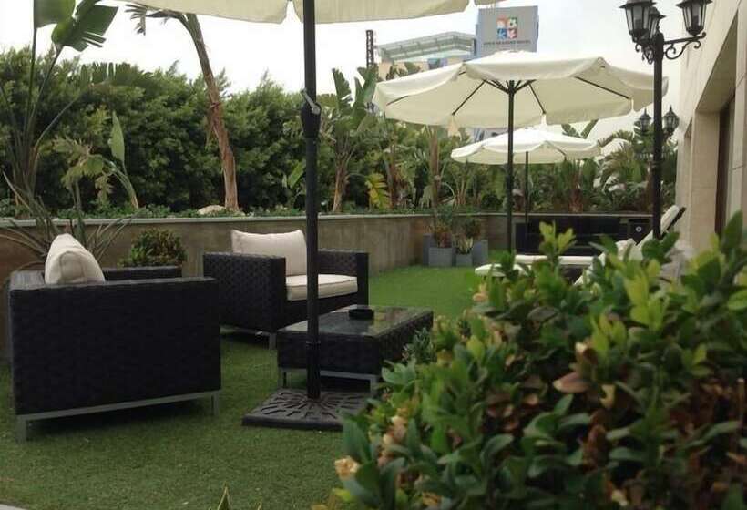 هتل Four Seasons Halat