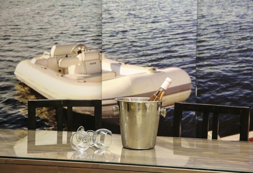 هتل Four Seasons Halat