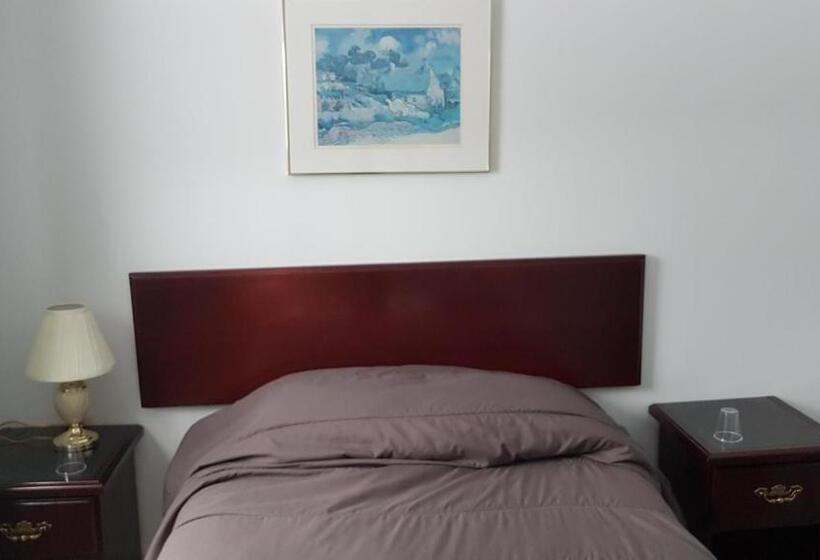 هاستل Domaine St Viateur