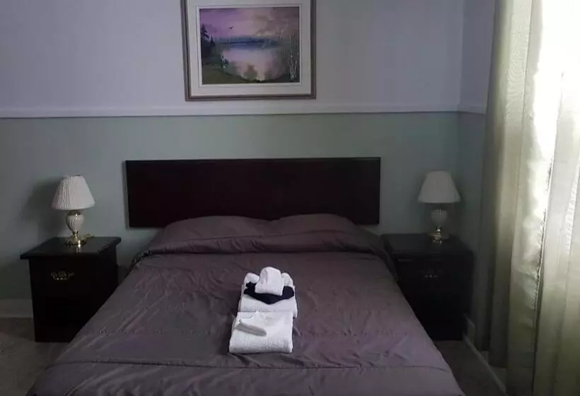 ユースホステル Domaine St Viateur