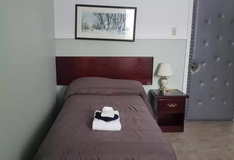 ユースホステル Domaine St Viateur