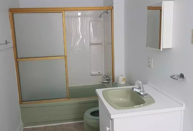 ユースホステル Domaine St Viateur