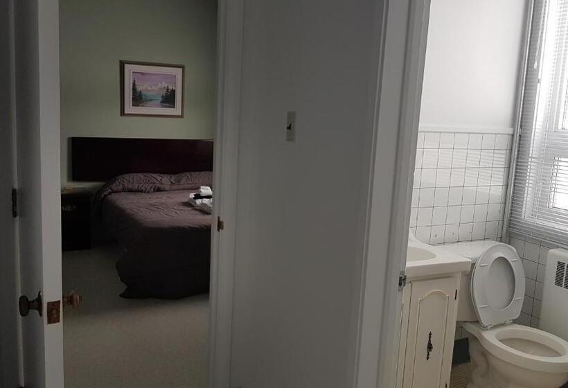 هاستل Domaine St Viateur